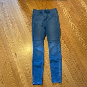 Abercrombie & Fitch Ankle Jean High Rise